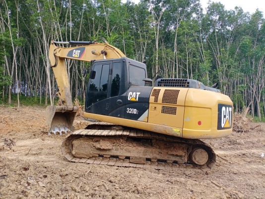 ขายCAT320D2 ไมล์ 10,600ชม.ราคา 1,800,000 ขายCAT320D2 ไมล์ 10,600ชม.ราคา 1,800,000