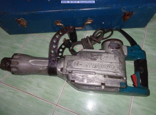 ขายสกัดทำลาย 30mm Makita Demolition Hammer HM1305 ขายสกัดทำลาย 30mm Makita Demolition Hammer HM1305