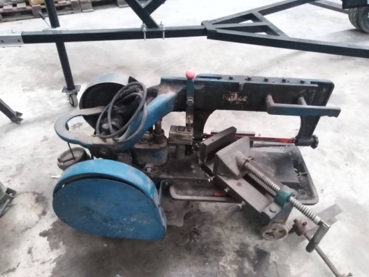 เครื่องเลื่อยไฟฟ้า