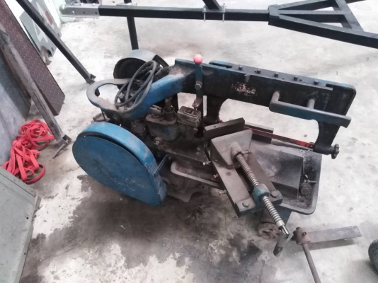 เครื่องเลื่อยไฟฟ้า