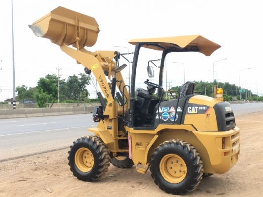 ขายรถตักล้อยาง CAT 901B (3,XXX ชั่วโมง) นำเข้าเองจากญี่ปุ่น สภาพสวยพร้อมใช้งาน มีVDOการทำงานครับ
