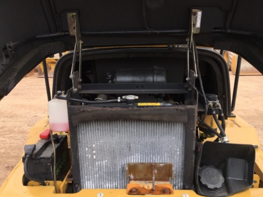 ขายรถตักล้อยาง CAT 901B (3,XXX ชั่วโมง) นำเข้าเองจากญี่ปุ่น สภาพสวยพร้อมใช้งาน มีVDOการทำงานครับ