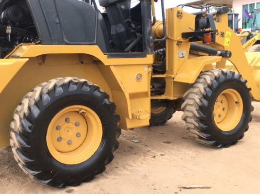 ขายรถตักล้อยาง CAT 901B (3,XXX ชั่วโมง) นำเข้าเองจากญี่ปุ่น สภาพสวยพร้อมใช้งาน มีVDOการทำงานครับ