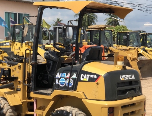 ขายรถตักล้อยาง CAT 901B (3,XXX ชั่วโมง) นำเข้าเองจากญี่ปุ่น สภาพสวยพร้อมใช้งาน มีVDOการทำงานครับ