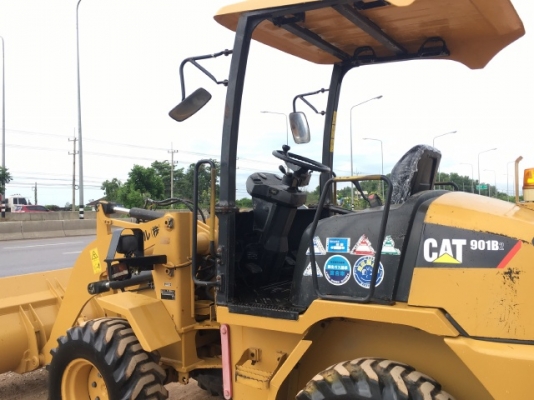 ขายรถตักล้อยาง CAT 901B (3,XXX ชั่วโมง) นำเข้าเองจากญี่ปุ่น สภาพสวยพร้อมใช้งาน มีVDOการทำงานครับ