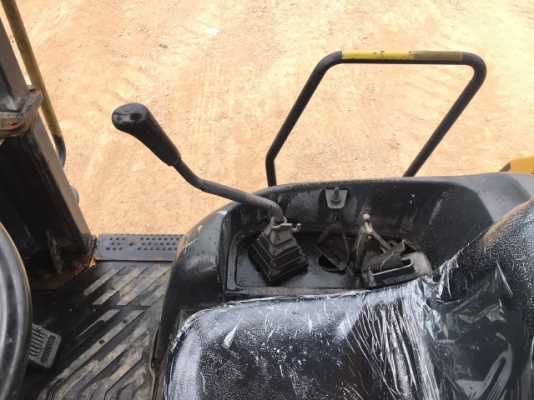 ขายรถตักล้อยาง CAT 901B (3,XXX ชั่วโมง) นำเข้าเองจากญี่ปุ่น สภาพสวยพร้อมใช้งาน มีVDOการทำงานครับ