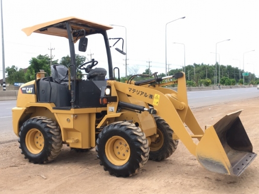 ขายรถตักล้อยาง CAT 901B (3,XXX ชั่วโมง) นำเข้าเองจากญี่ปุ่น สภาพสวยพร้อมใช้งาน มีVDOการทำงานครับ