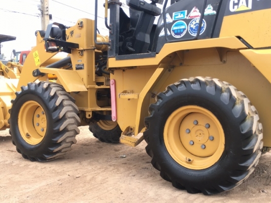 ขายรถตักล้อยาง CAT 901B (3,XXX ชั่วโมง) นำเข้าเองจากญี่ปุ่น สภาพสวยพร้อมใช้งาน มีVDOการทำงานครับ