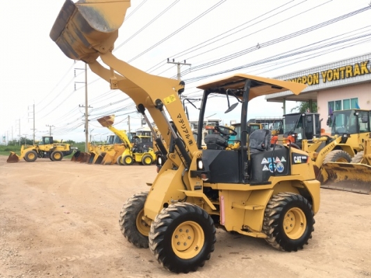 ขายรถตักล้อยาง CAT 901B (3,XXX ชั่วโมง) นำเข้าเองจากญี่ปุ่น สภาพสวยพร้อมใช้งาน มีVDOการทำงานครับ