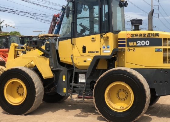ขายรถตักล้อยาง KOMATSU WA200-6 ปี 2013 นำเข้าเองจากญี่ปุ่น สภาพสวยพร้อมใช้งาน มีVDOการทำงานครับ