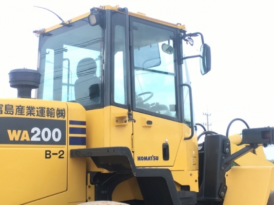 ขายรถตักล้อยาง KOMATSU WA200-6 ปี 2013 นำเข้าเองจากญี่ปุ่น สภาพสวยพร้อมใช้งาน มีVDOการทำงานครับ