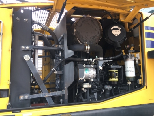 ขายรถตักล้อยาง KOMATSU WA200-6 ปี 2013 นำเข้าเองจากญี่ปุ่น สภาพสวยพร้อมใช้งาน มีVDOการทำงานครับ