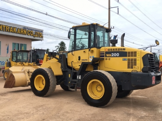 ขายรถตักล้อยาง KOMATSU WA200-6 ปี 2013 นำเข้าเองจากญี่ปุ่น สภาพสวยพร้อมใช้งาน มีVDOการทำงานครับ