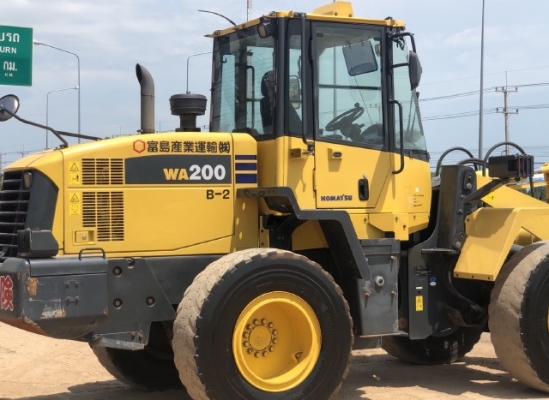 ขายรถตักล้อยาง KOMATSU WA200-6 ปี 2013 นำเข้าเองจากญี่ปุ่น สภาพสวยพร้อมใช้งาน มีVDOการทำงานครับ