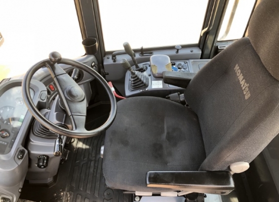 ขายรถตักล้อยาง KOMATSU WA200-6 ปี 2013 นำเข้าเองจากญี่ปุ่น สภาพสวยพร้อมใช้งาน มีVDOการทำงานครับ