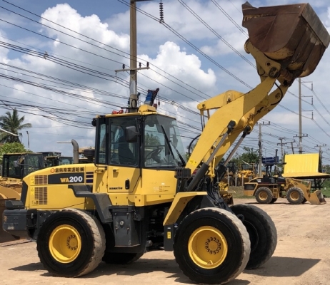 ขายรถตักล้อยาง KOMATSU WA200-6 ปี 2013 นำเข้าเองจากญี่ปุ่น สภาพสวยพร้อมใช้งาน มีVDOการทำงานครับ