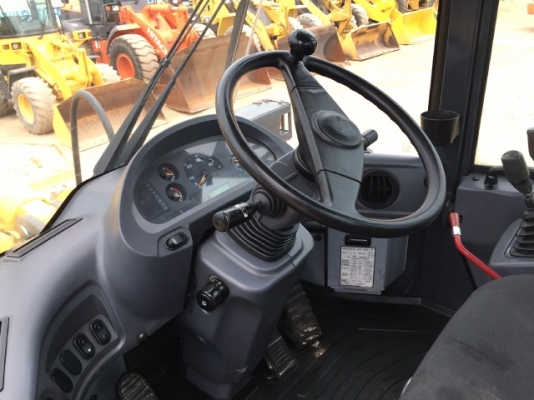 ขายรถตักล้อยาง KOMATSU WA200-6 ปี 2013 นำเข้าเองจากญี่ปุ่น สภาพสวยพร้อมใช้งาน มีVDOการทำงานครับ