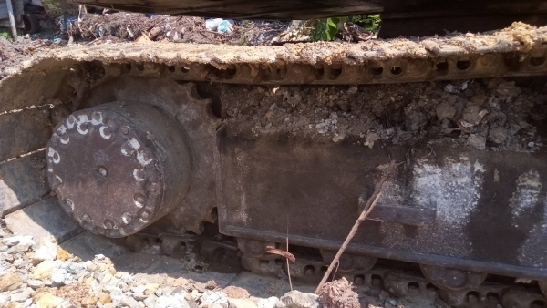 ขายฮิตาชิเก่านอกมีลายหัวแย็กช่วงล่างดีเอวดีแต่สีไม่สวยราคา 260,000