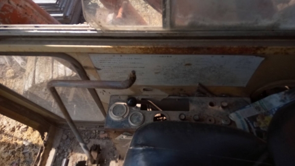 ขายฮิตาชิเก่านอกมีลายหัวแย็กช่วงล่างดีเอวดีแต่สีไม่สวยราคา 260,000