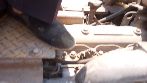 ขายฮิตาชิเก่านอกมีลายหัวแย็กช่วงล่างดีเอวดีแต่สีไม่สวยราคา 260,000