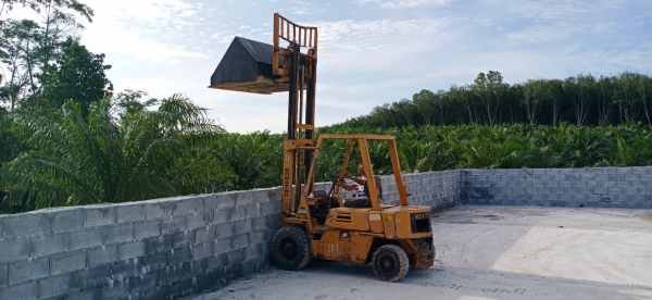 ปรับลดราคาเหลือ 80,000 ขายฟอร์คลิฟต์ KOMATSU FD20-7 2ตันราคา 100,000