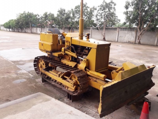 KOMATSU D21A-5