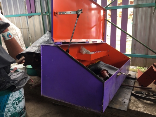 ขา่ยลังเครื่องมือเก็บของ พร้อมขา