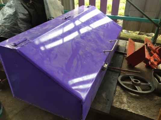 ขา่ยลังเครื่องมือเก็บของ พร้อมขา