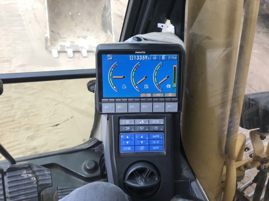 ขาย 1,400,000 KOMATSU pc 200-8 ไฟฟ้าครบ เครื่องดี ปั้มแรง เอวแน่น โซ่อ่อน รอนเลอร์ดี เอกสารแจ้งจำหน่าย รถพร้อมใช้งาน รถอยู่ มุกดาการ 090-772-3710 090-772-3708
