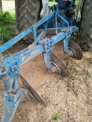 รถไถฟรอด77