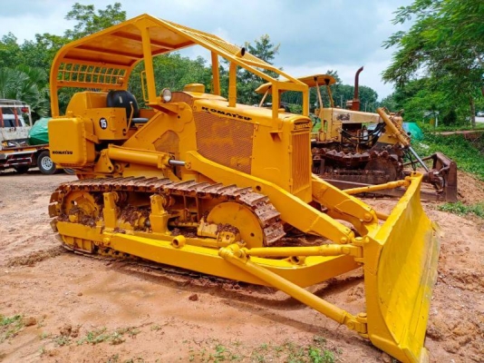 ขายKOMATSU D50S-15 ราคา 300,000 ขายKOMATSU D50S-15 ราคา 300,000