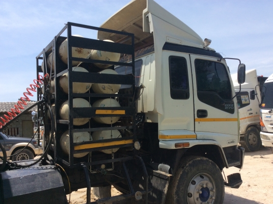 ขายเฉพาะหัว ISUZU DEGA270 ยูโรวัน หัวลากแท้ ติดก๊าซNgv ปี2544