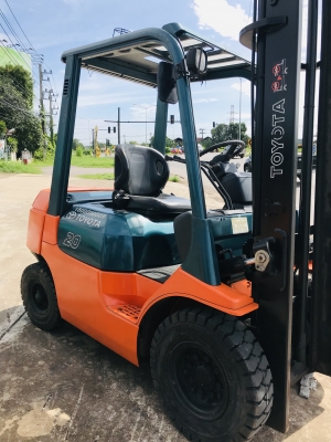 รถโฟร์คลิฟ