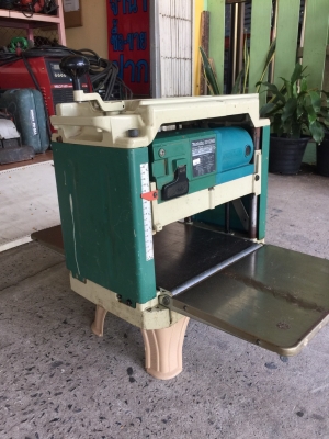 เครื่องรีดไม้ makita 2012nb เครื่องรีดไม้ makita 2012nb