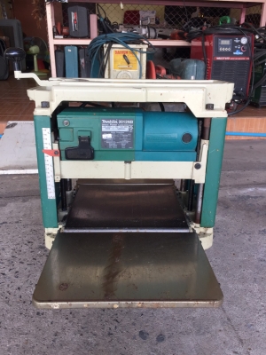 เครื่องรีดไม้ makita 2012nb