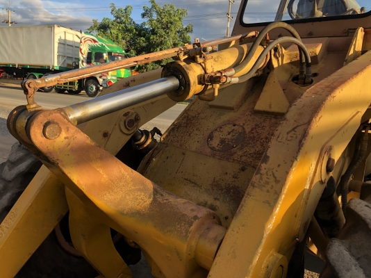 รถตัก2เพลา  KOMATSU JH60