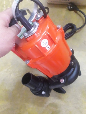 ปั๊มแช่ ปั๊มดูดน้ำ ปั๊มน้ำไดไว่ ขนาด2นิ้ว รุ่นดูดโคลนได้  มอเตอร์ทองแดงแท้