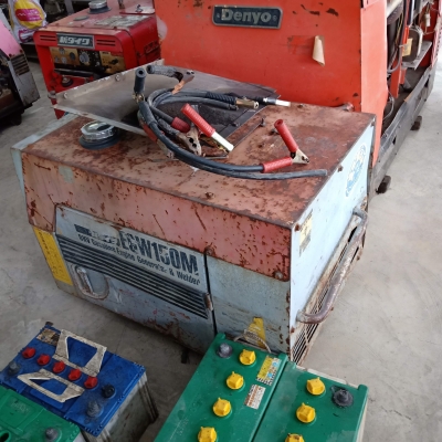 ตู้เชื่อมสนามพร้อมใช้เครื่องยนต์เบนซินสตาร์ทกุญแจ