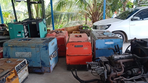 ตู้เชื่อมสนามพร้อมใช้เครื่องยนต์เบนซินสตาร์ทกุญแจ