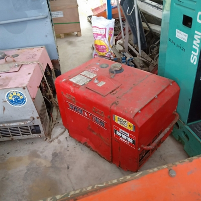 ตู้เชื่อมสนามพร้อมใช้เครื่องยนต์เบนซินสตาร์ทกุญแจ