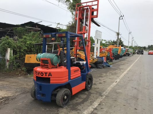 Toyota 5fg20สภาพดีพร้อมใช้งาน เครื่องเบนซิน + แก๊ส Toyota 5fg20สภาพดีพร้อมใช้งาน เครื่องเบนซิน + แก๊ส