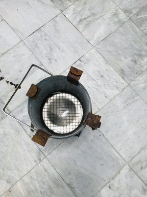 ขายโคมไฟพาร์มีหลอดตามสภาพ 350 บาท ขายโคมไฟพาร์มีหลอดตามสภาพ 350 บาท