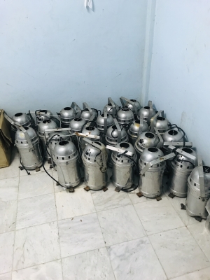 ขายโคมไฟพาร์มีหลอดตามสภาพ 350 บาท