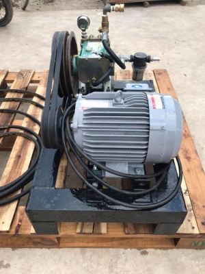 เครื่องฉีดน้ำเเรงดันสูง 5เเรง 380v  20000บาท 0848465595