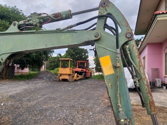 ขายรถแมคโค KOMATSU PC30MR-2 แทรคเหล็ก คอนโทรลสั้น ปั้มนิ้ว มีไปบ์ปิ้ง ติอต่อ 098-7962549