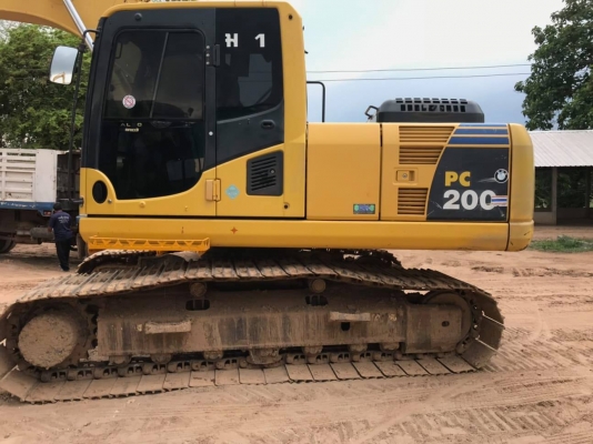 แบคโฮ KOMATSU PC200-8 แบคโฮ KOMATSU PC200-8