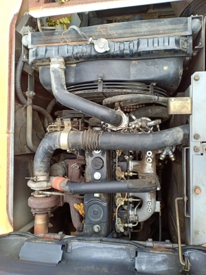 ขายจ้า..HITACHI EX120-5 เก่านอกแท้  เดิมๆๆ  มีลายแย๊ก ใช้งานมา 7,xxx ชั่วโมง  สภาพสวย พร้อมใช้ โทร 089-3818694 จ๊อย