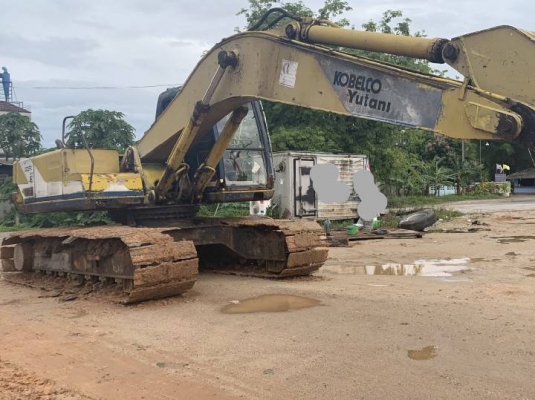 ขายKOBELCO SK200-/// ไฟตัดเอกสารเล่มทะเบียนราคา 420,000