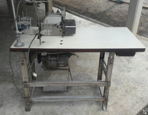 จักรโพ้งอุตสาหกรรม JUKI รุ่น MO-357  5 เส้น MADE IN JAPAN