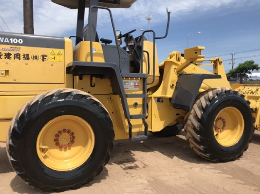 ขายรถตักล้อยาง KOMATSU WA100-3 (2,XXX ชั่วโมง) นำเข้าเองจากญี่ปุ่น สภาพสวยพร้อมใช้งาน
